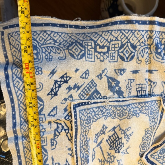 Antique high tea linen table set, runner and napkins, Asian chinoiserie/delf - Picture 3 of 7